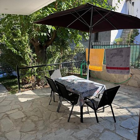 Apartamento Stone House Under A Rock Kukos Sykia Chalkidikis Exterior foto