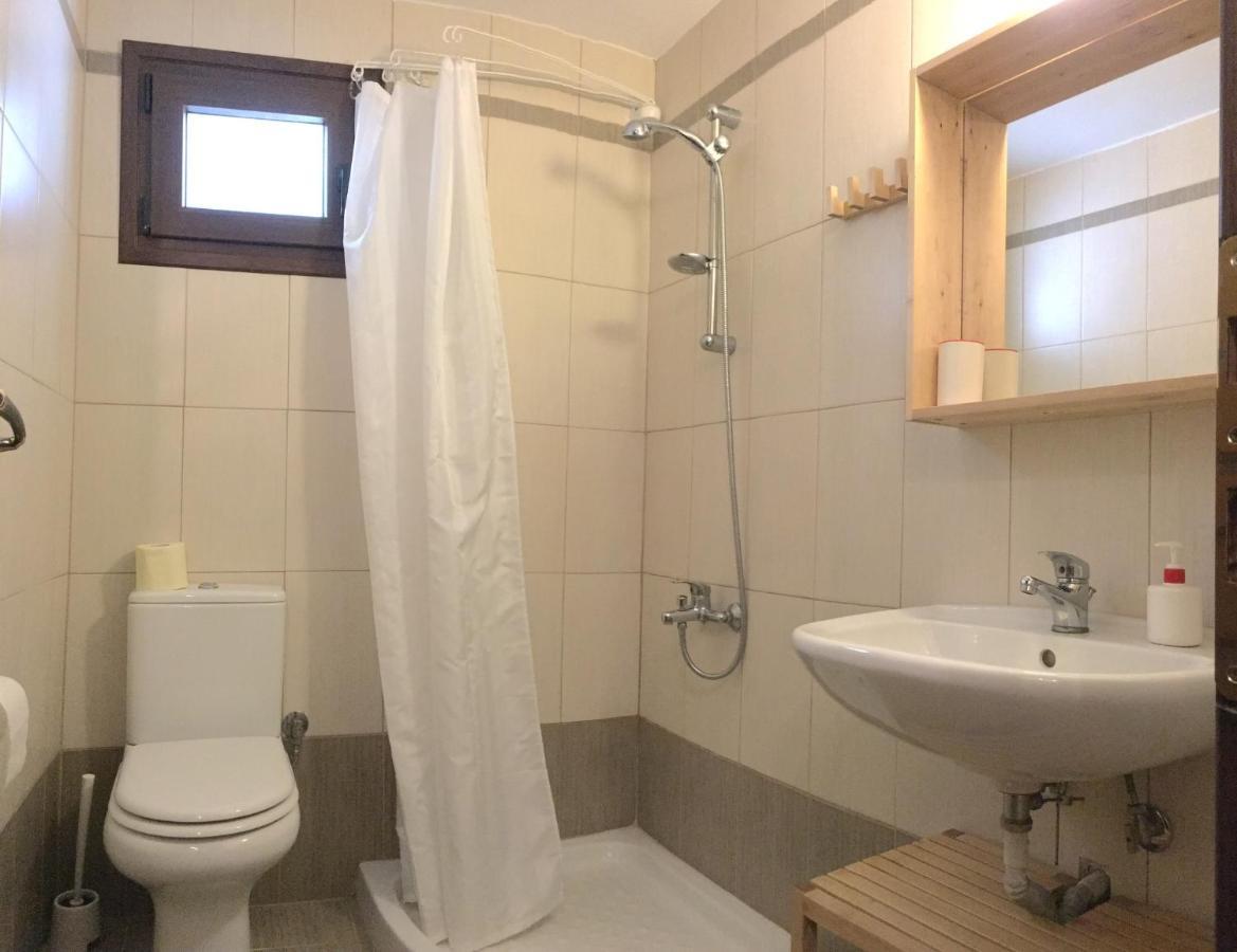 Apartamento Stone House Under A Rock Kukos Sykia Chalkidikis Exterior foto