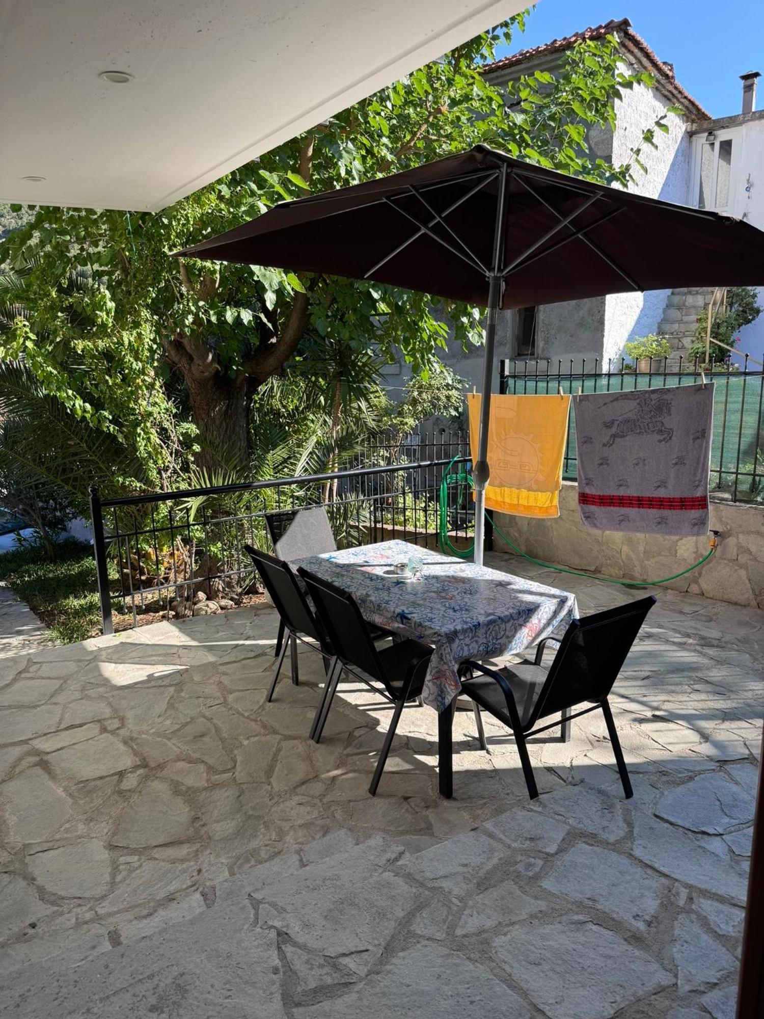 Apartamento Stone House Under A Rock Kukos Sykia Chalkidikis Exterior foto